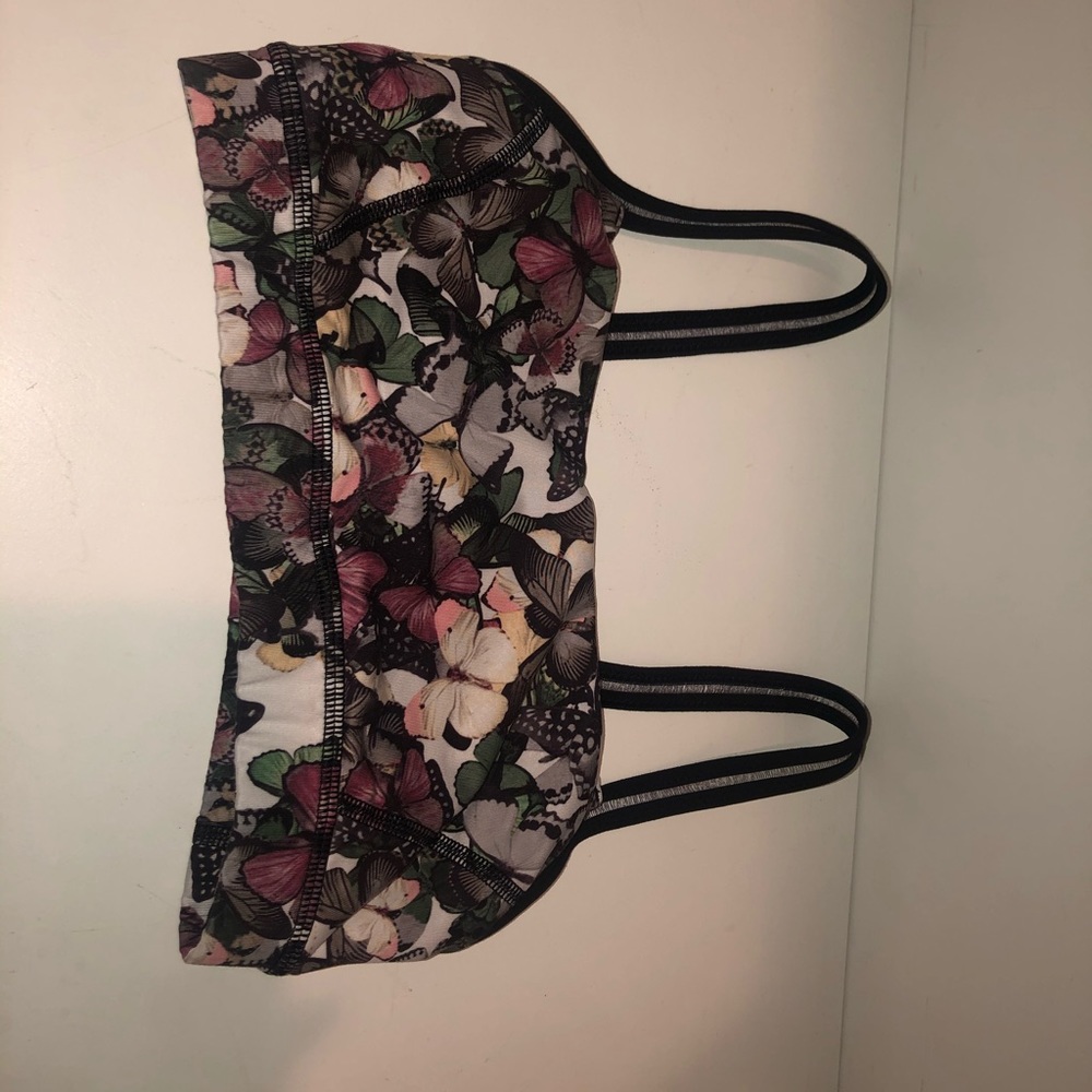 Lululemon sports bra